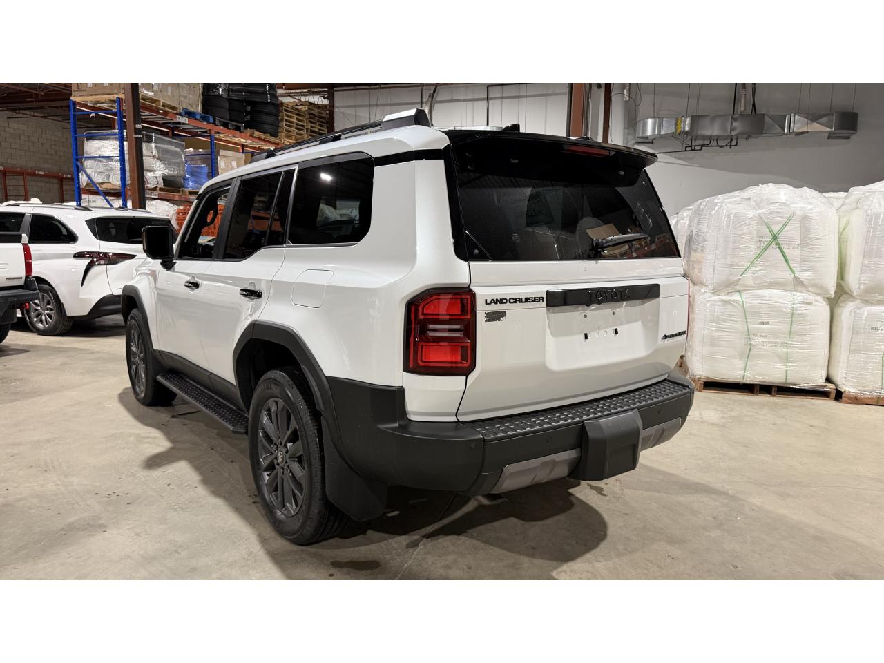 TOYOTA LAND CRUISER 4WD WAGON HYBRID