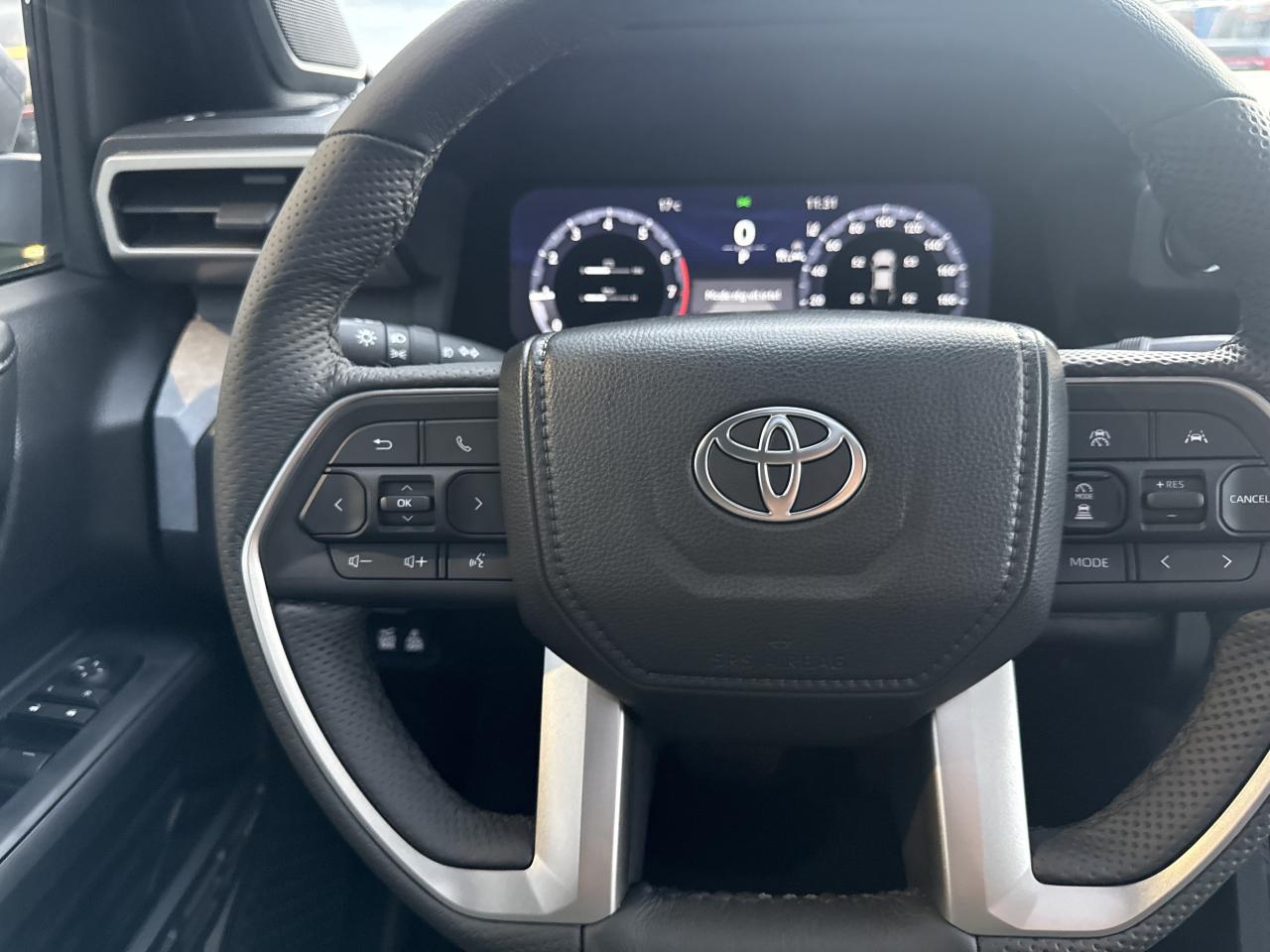 TOYOTA TACOMA 4X4 Double Cab Hybrid Trailhunter