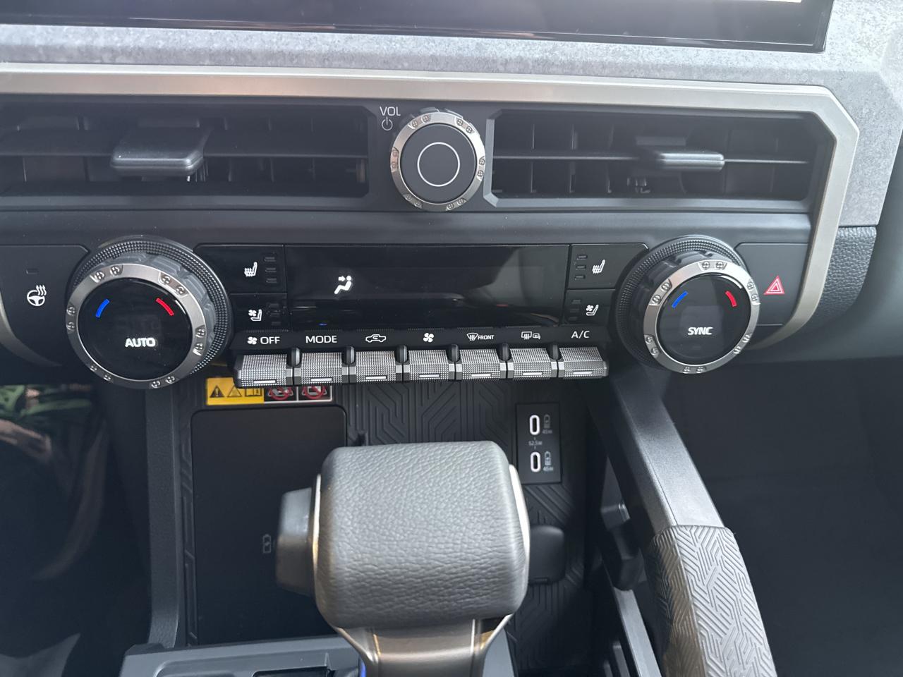 TOYOTA TACOMA 4X4 Double Cab Hybrid Trailhunter