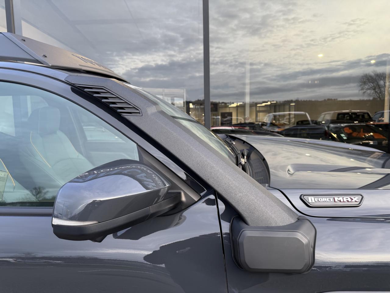 TOYOTA TACOMA 4X4 Double Cab Hybrid Trailhunter