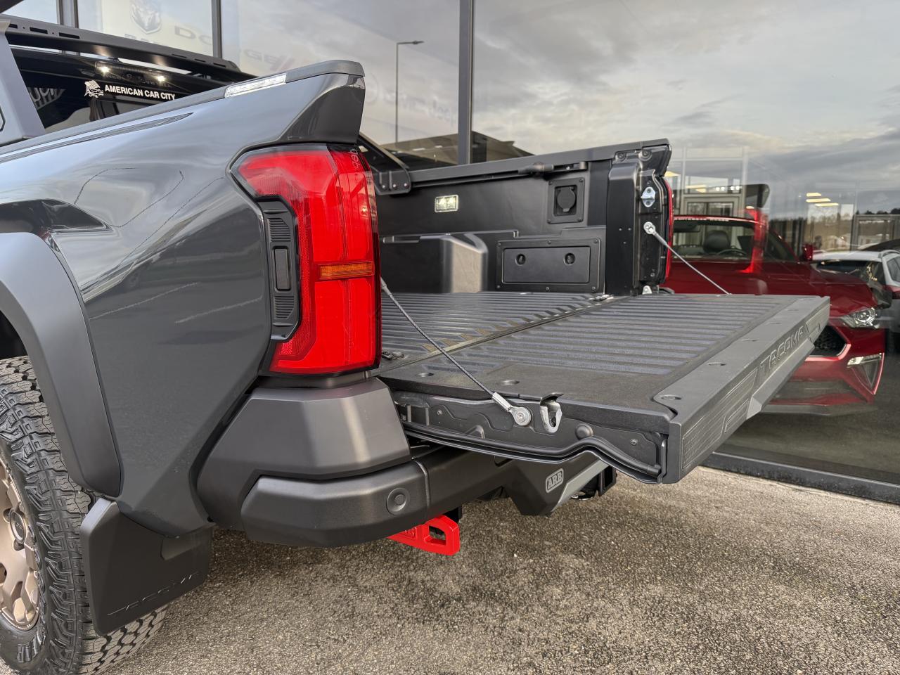 TOYOTA TACOMA 4X4 Double Cab Hybrid Trailhunter