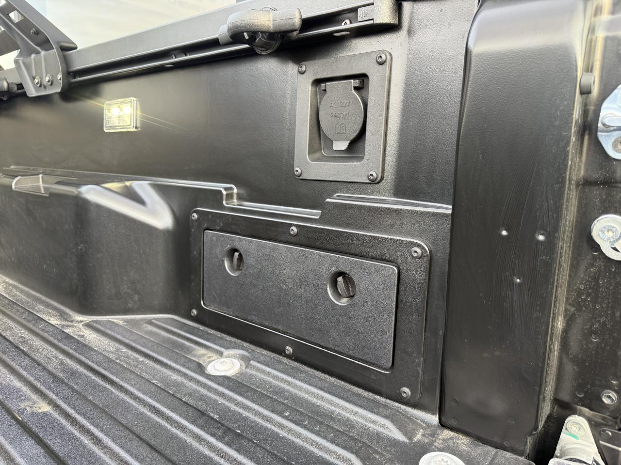 TOYOTA TACOMA 4X4 Double Cab Hybrid Trailhunter