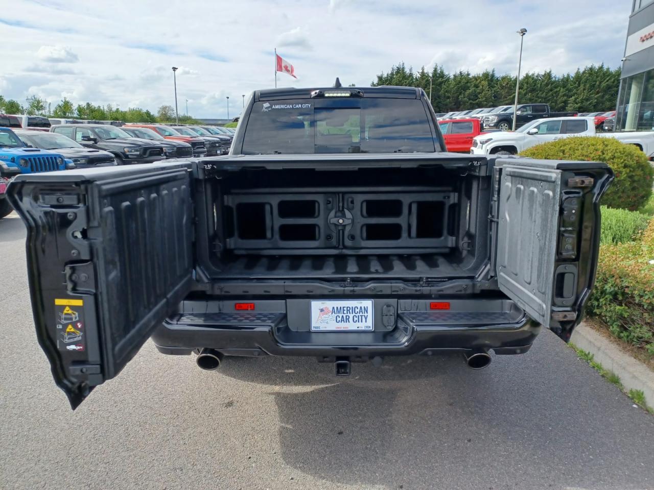 DODGE RAM 1500 CREW LIMITED NIGHT EDITION RAMBOX HAYON MULTI