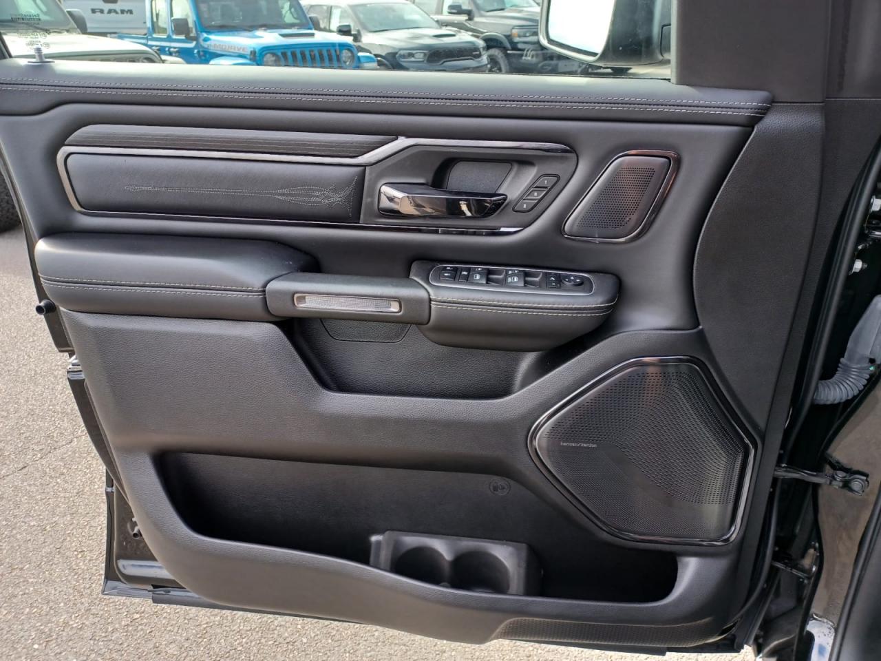 DODGE RAM 1500 CREW LIMITED NIGHT EDITION RAMBOX HAYON MULTI