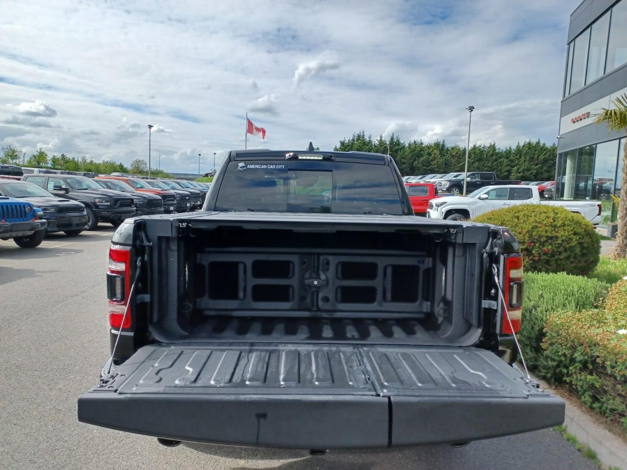 DODGE RAM 1500 CREW LIMITED NIGHT EDITION RAMBOX HAYON MULTI