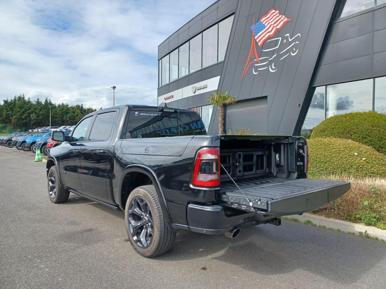 DODGE RAM 1500 CREW LIMITED NIGHT EDITION RAMBOX HAYON MULTI