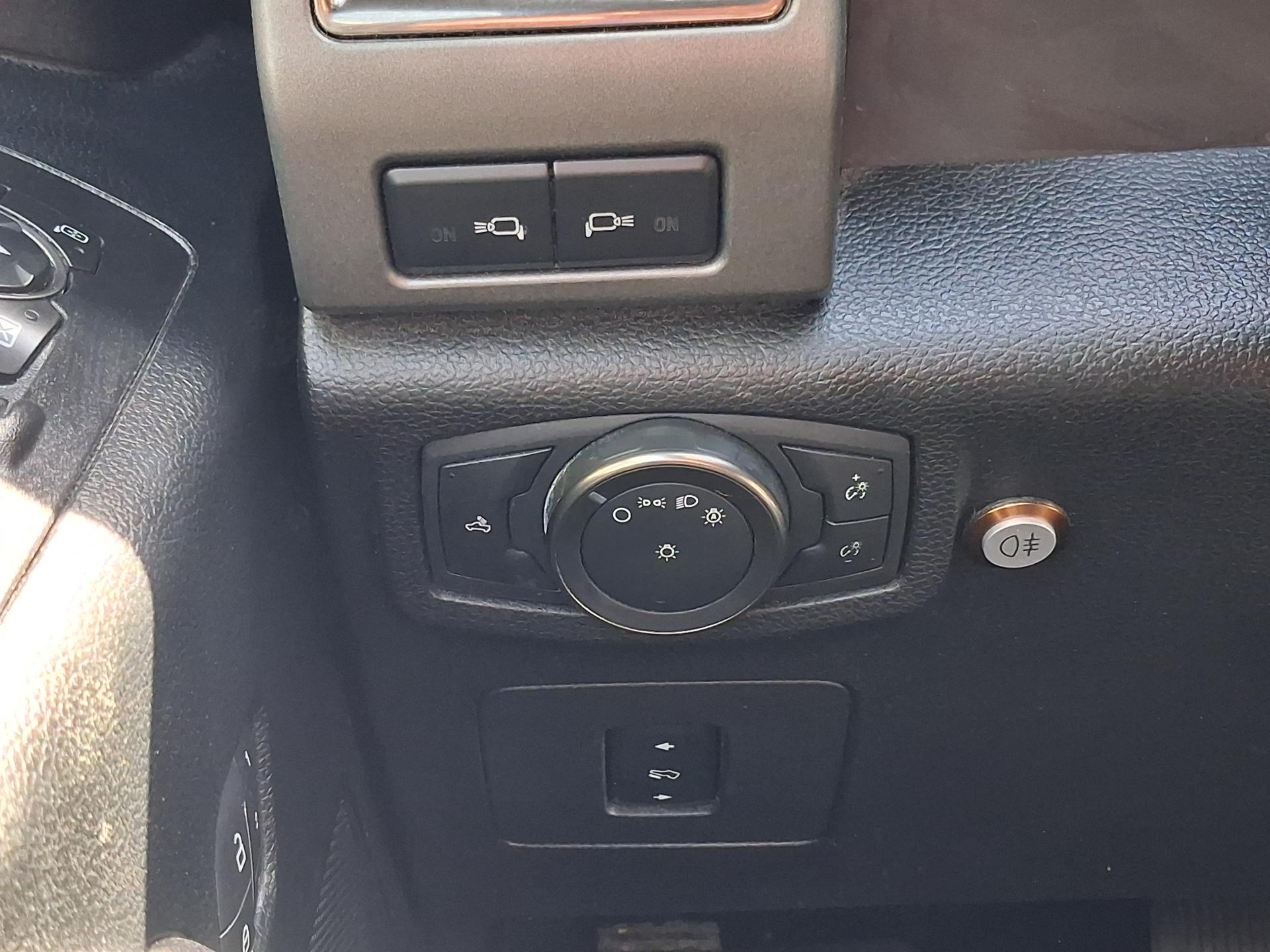 FORD F150 RAPTOR SUPERCREW 5 PLACES