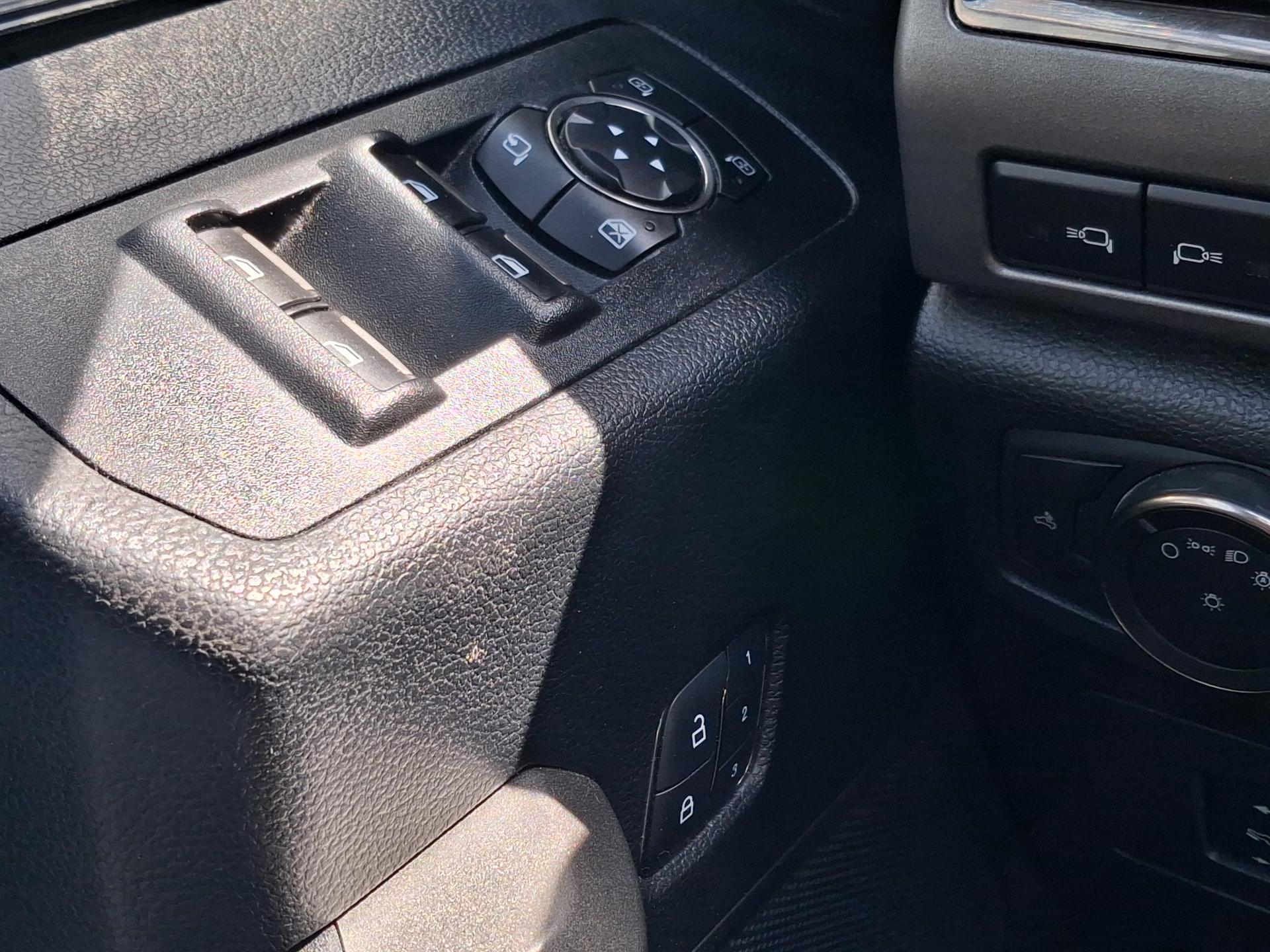 FORD F150 RAPTOR SUPERCREW 5 PLACES