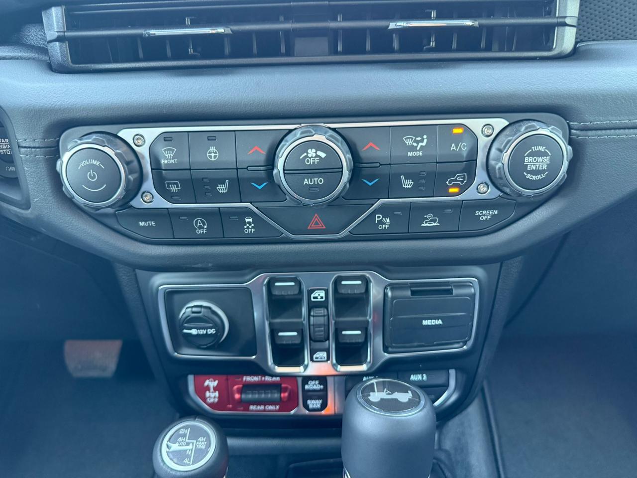 JEEP WRANGLER Rubicon X V6 3,6L WARN WINCH