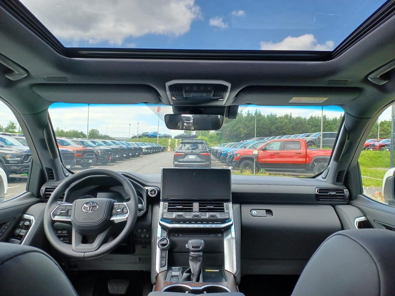 TOYOTA LAND CRUISER LC300 VXR V6 3.5L