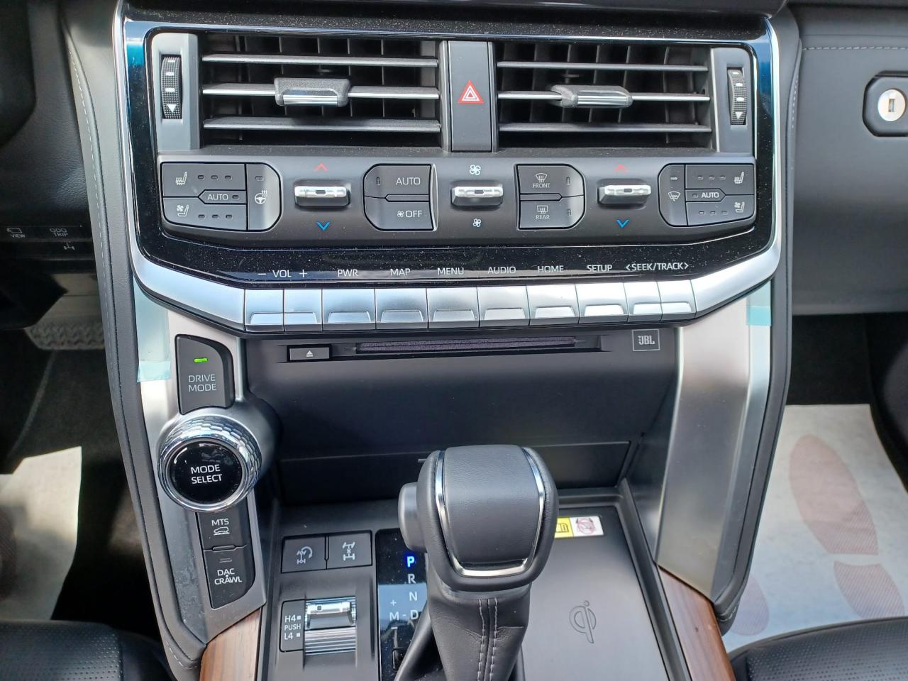 TOYOTA LAND CRUISER LC300 VXR V6 3.5L
