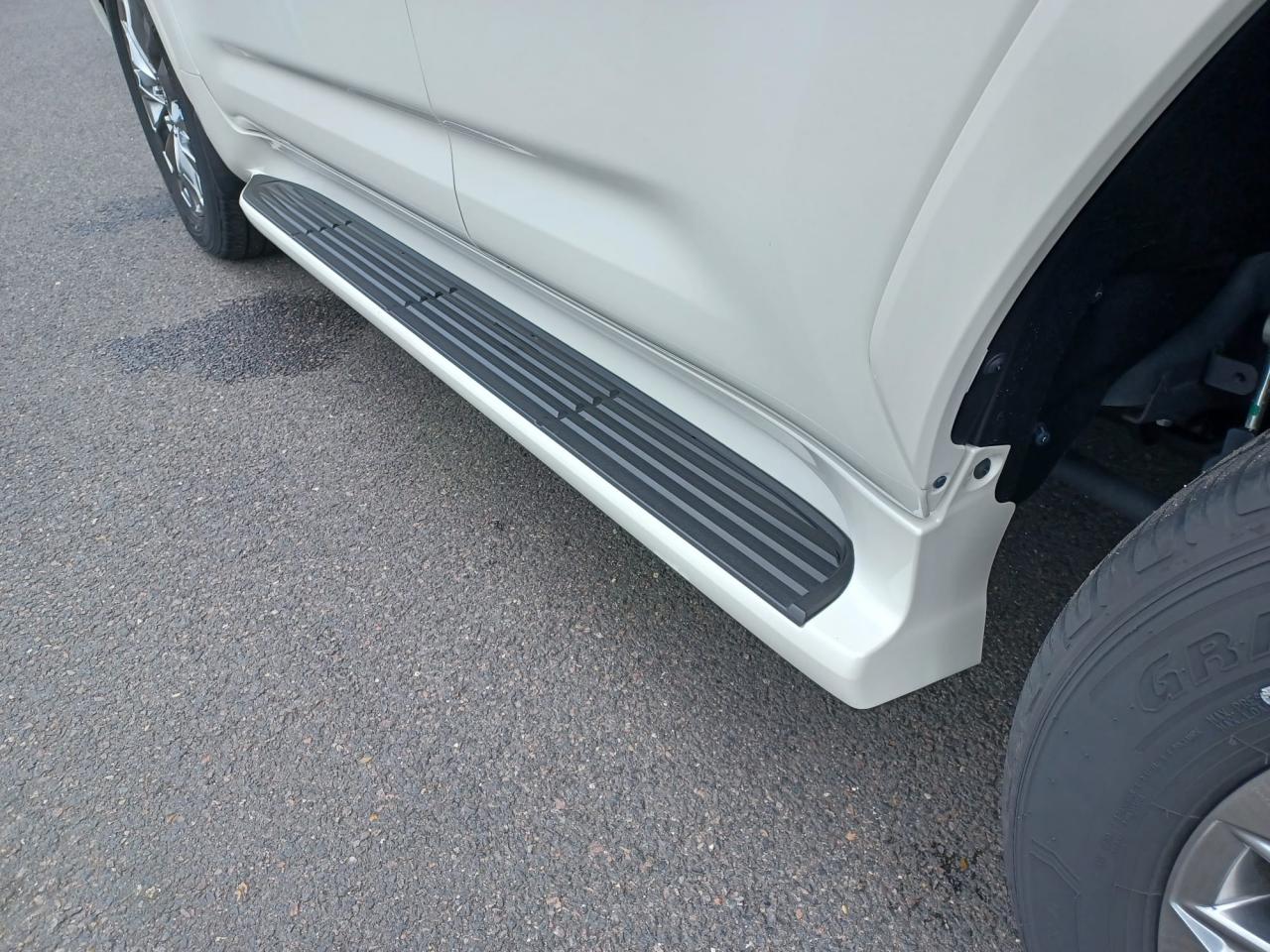 TOYOTA LAND CRUISER LC300 VXR V6 3.5L