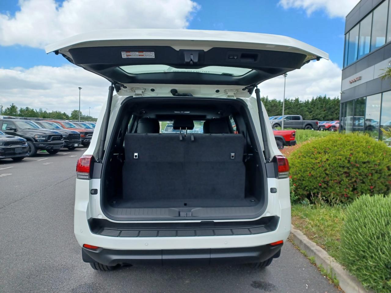 TOYOTA LAND CRUISER LC300 VXR V6 3.5L