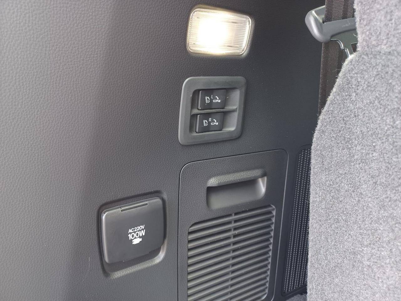 TOYOTA LAND CRUISER LC300 VXR V6 3.5L