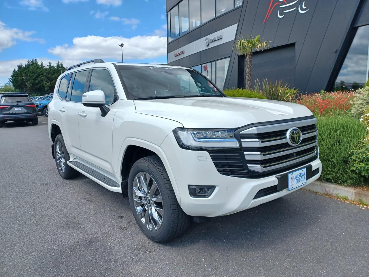 TOYOTA LAND CRUISER LC300 VXR V6 3.5L