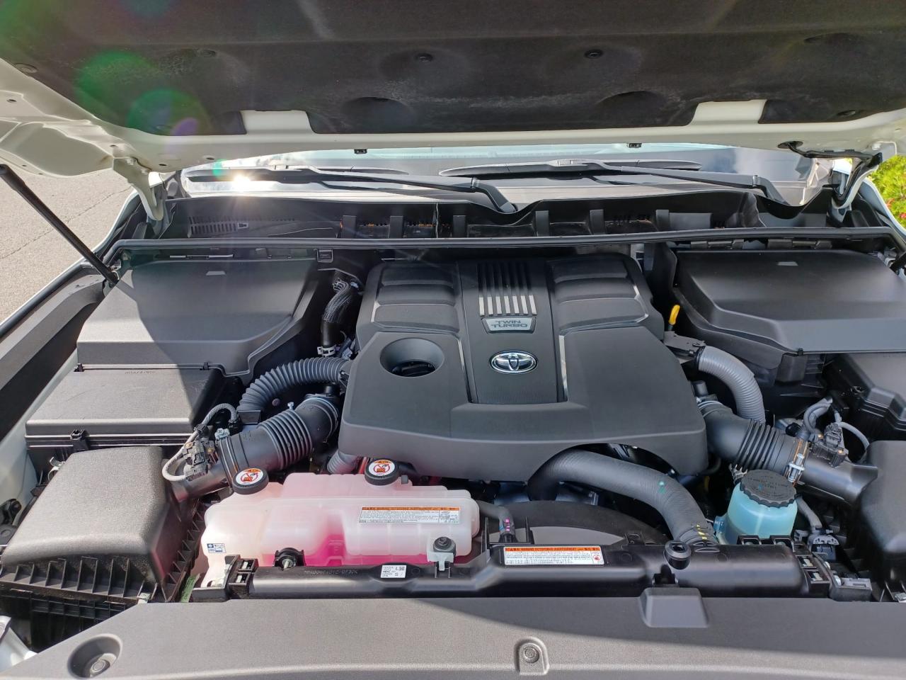 TOYOTA LAND CRUISER LC300 VXR V6 3.5L