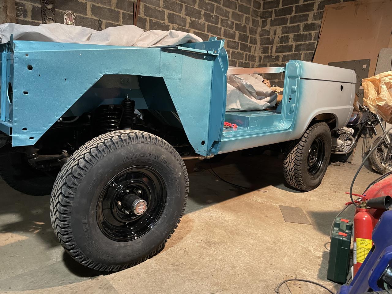 FORD BRONCO V8 289 4x4 boite méca 5, restauration \'rôtisserie\'