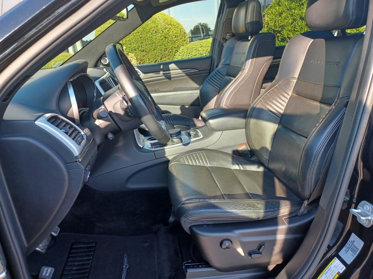 JEEP GRAND CHEROKEE TRACKHAWK v8 6.2L