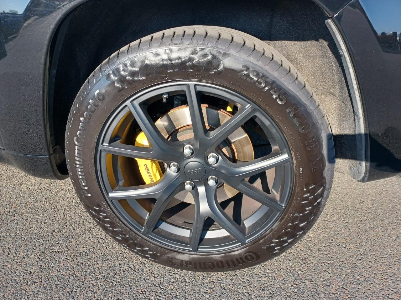 JEEP GRAND CHEROKEE TRACKHAWK v8 6.2L