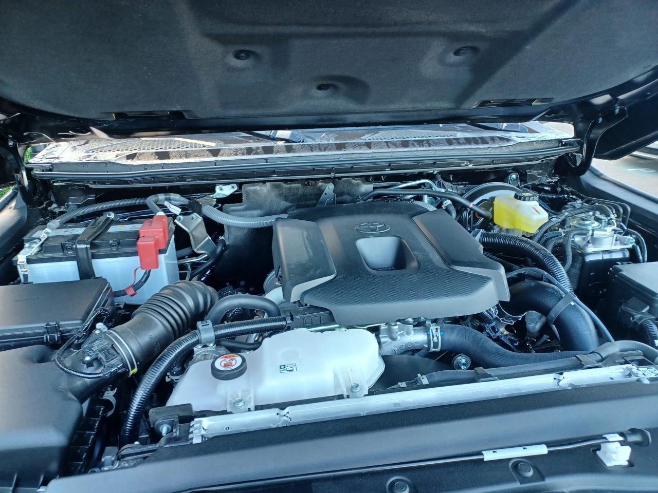 TOYOTA LAND CRUISER PRADO ALL ROUNDER 2.8L