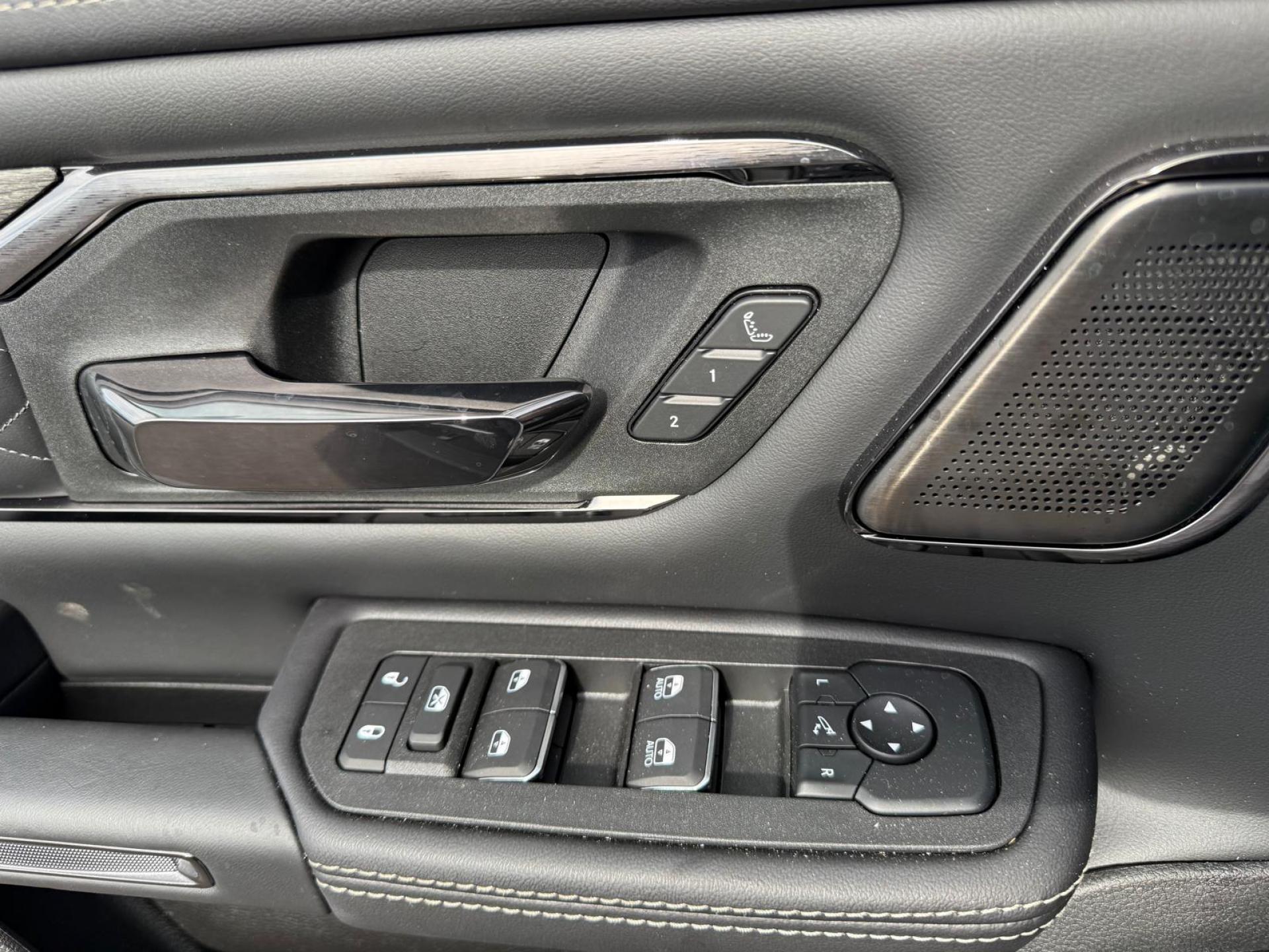DODGE RAM 1500 CREW LIMITED V8 5.7L HEMI HAYON MULTI