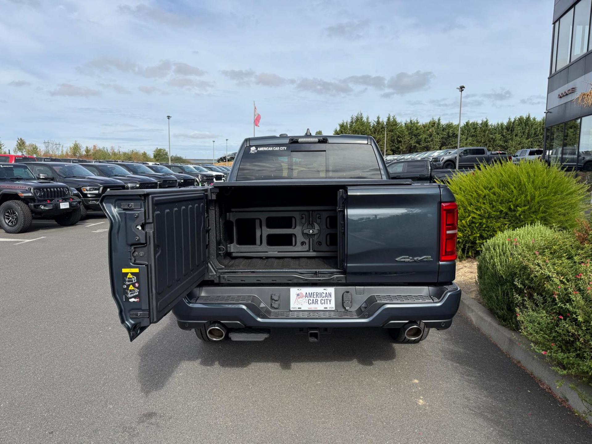 DODGE RAM 1500 CREW LIMITED V8 5.7L HEMI HAYON MULTI