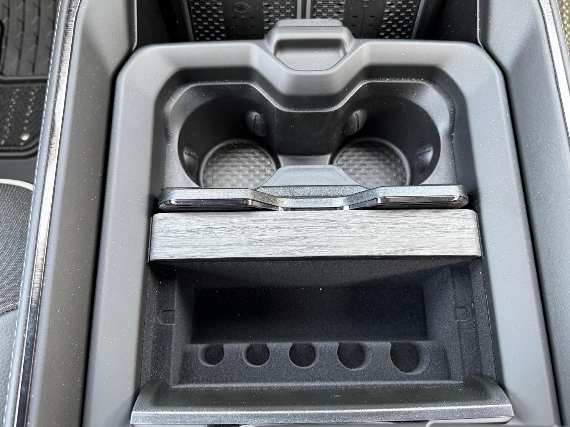 DODGE RAM 1500 CREW LIMITED V8 5.7L HEMI HAYON MULTI