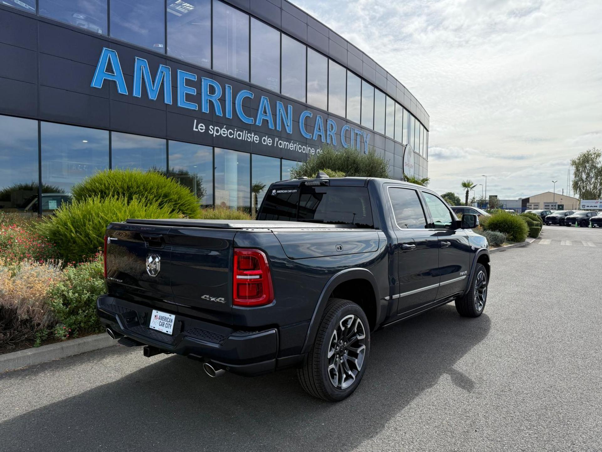 DODGE RAM 1500 CREW LIMITED V8 5.7L HEMI HAYON MULTI