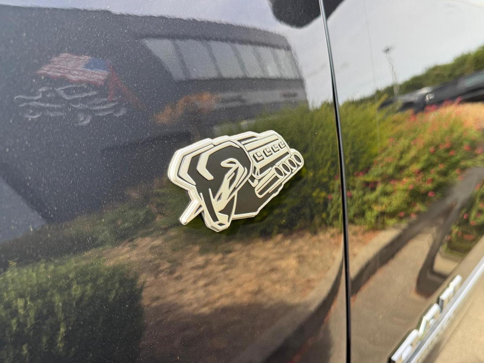 DODGE RAM 1500 CREW LIMITED V8 5.7L HEMI HAYON MULTI