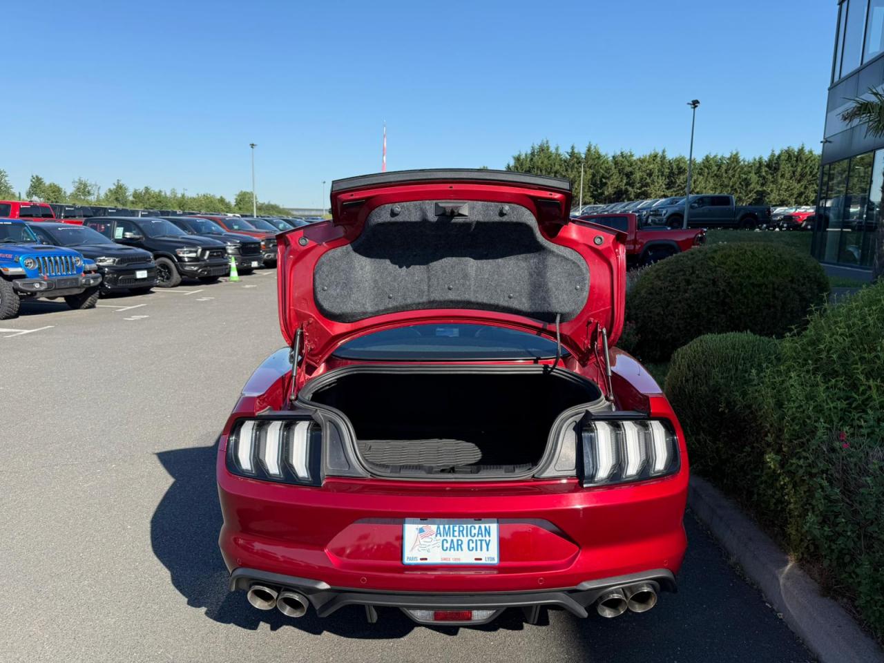 FORD MUSTANG GT FASTBACK V8 5.0L
