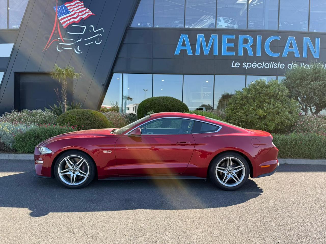 FORD MUSTANG GT FASTBACK V8 5.0L