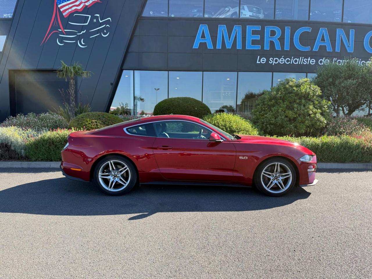 FORD MUSTANG GT FASTBACK V8 5.0L