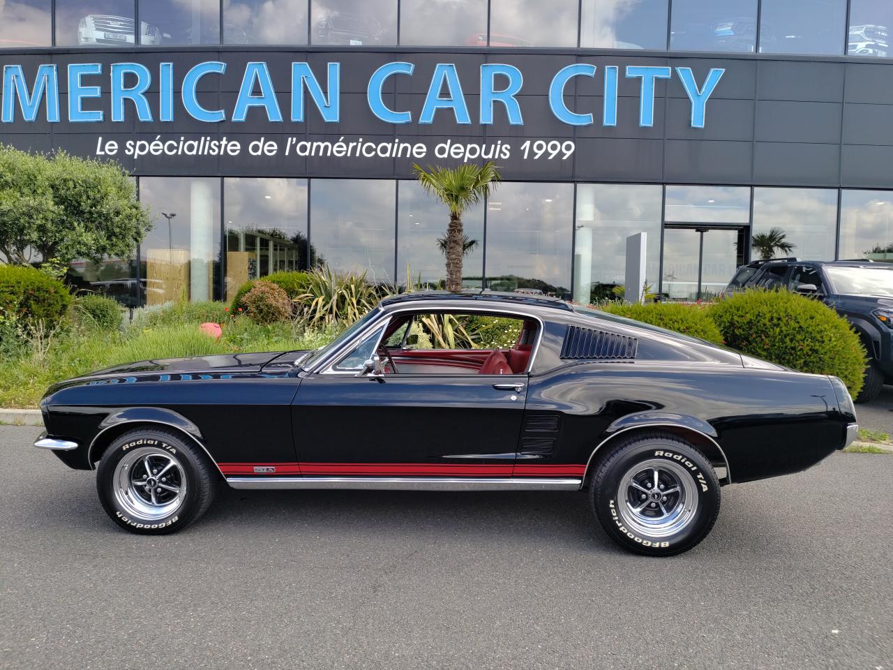 FORD MUSTANG 390 GTA Fastback
