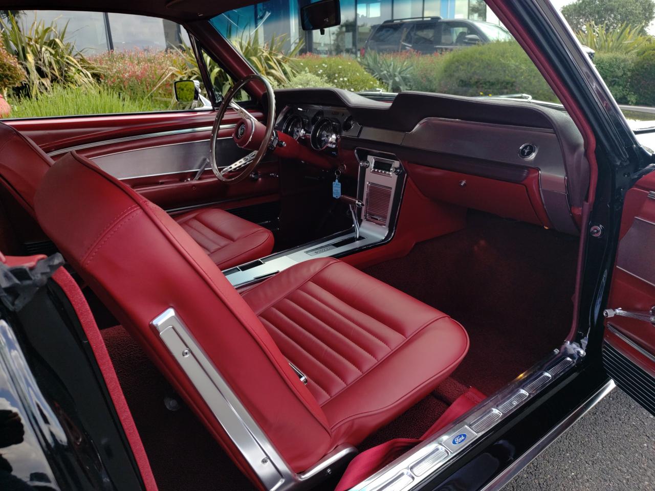 FORD MUSTANG 390 GTA Fastback