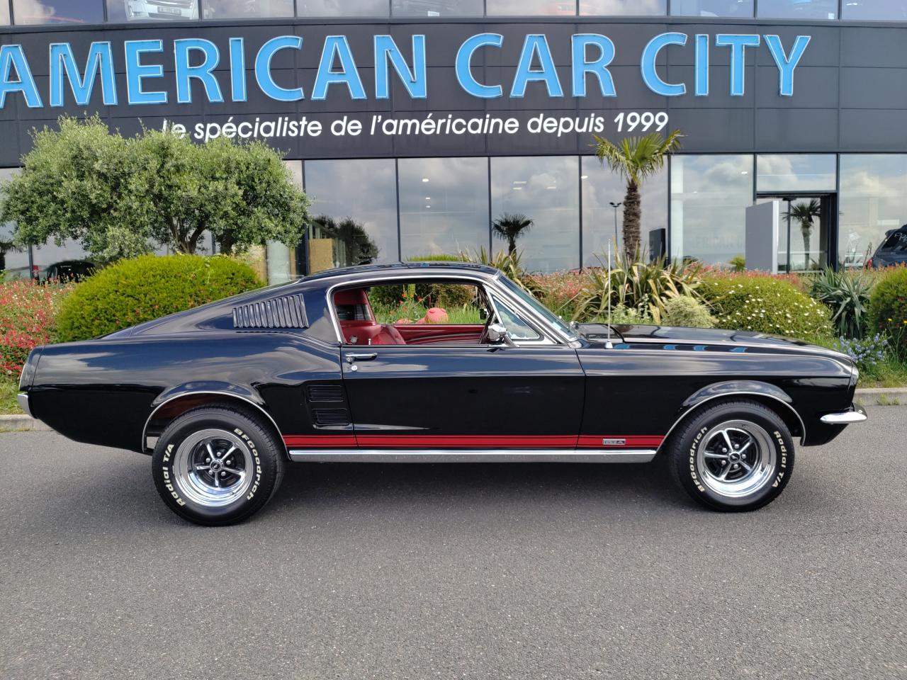 FORD MUSTANG 390 GTA Fastback