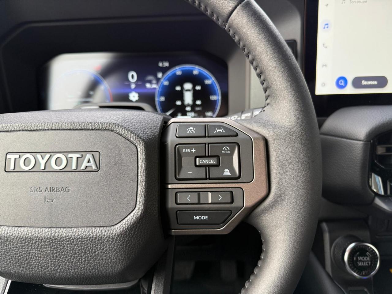 TOYOTA LAND CRUISER 4WD WAGON HYBRID