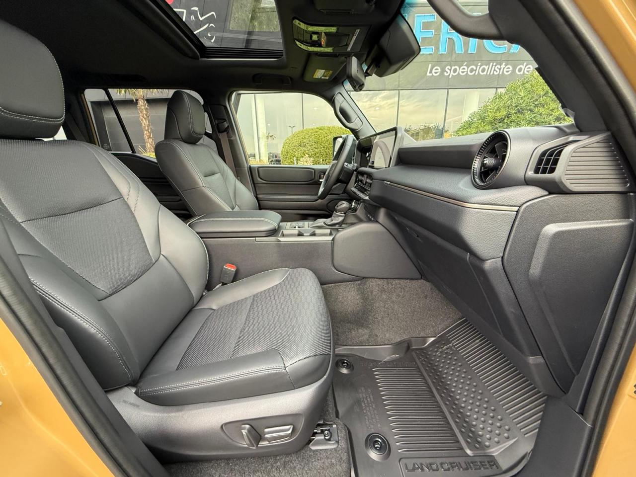 TOYOTA LAND CRUISER 4WD WAGON HYBRID