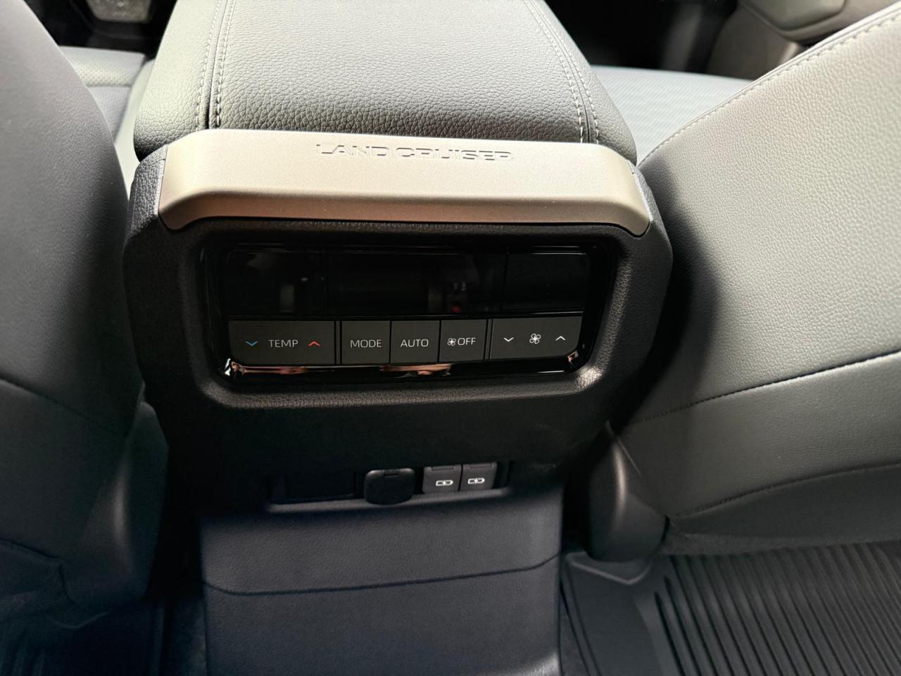 TOYOTA LAND CRUISER 4WD WAGON HYBRID