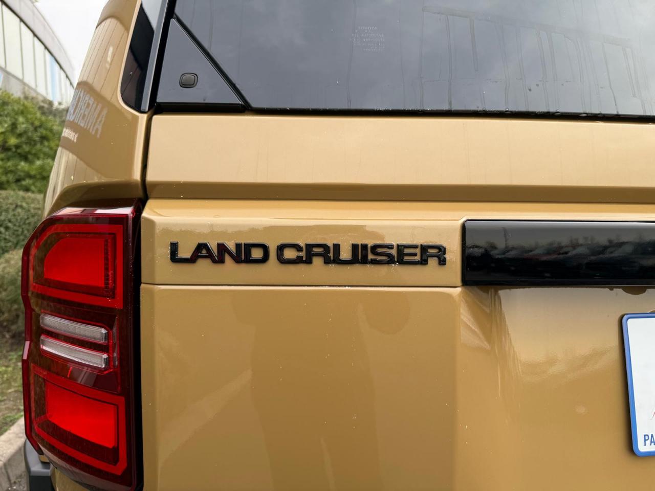 TOYOTA LAND CRUISER 4WD WAGON HYBRID
