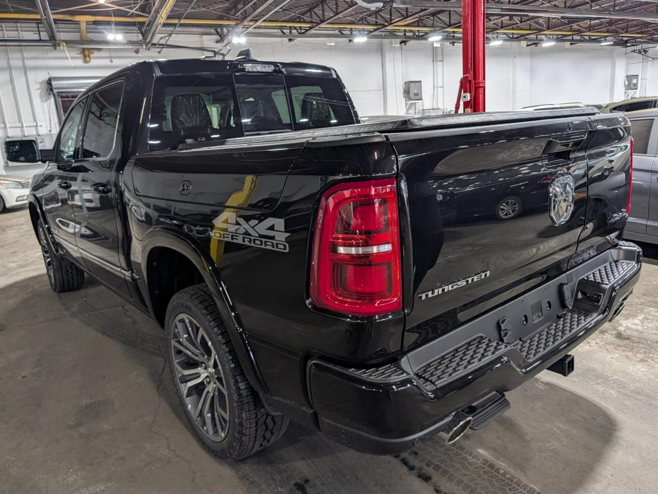 DODGE RAM TUNGSTEN AIR RAMBOX HAYON MULTI OFFROAD GROUP