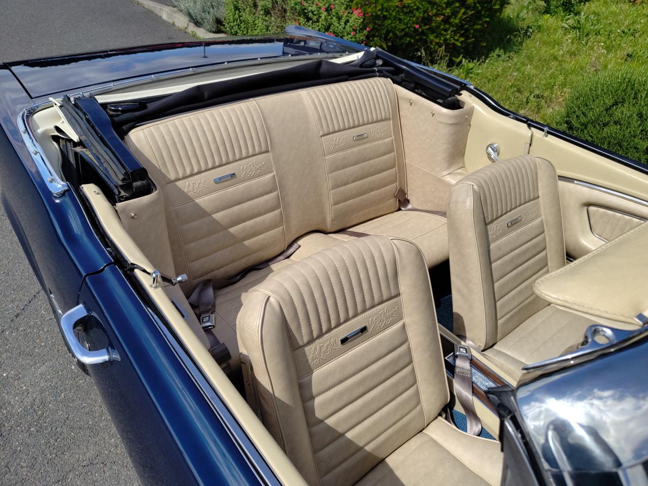 FORD MUSTANG cabriolet 289 boite manuelle 4, int Pony