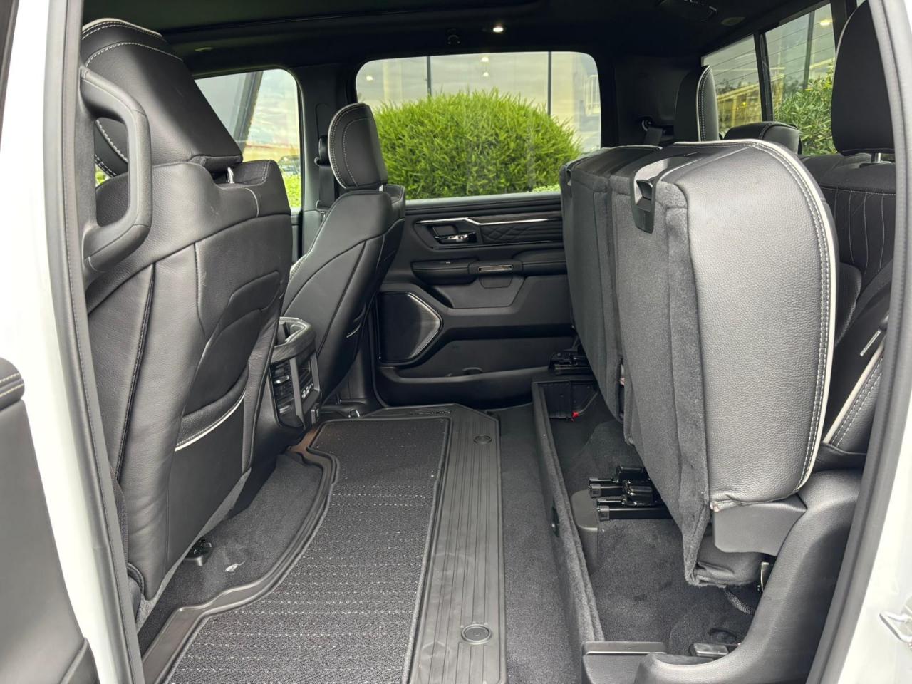 DODGE RAM 1500 CREW LIMITED NIGHT EDITION RAMBOX