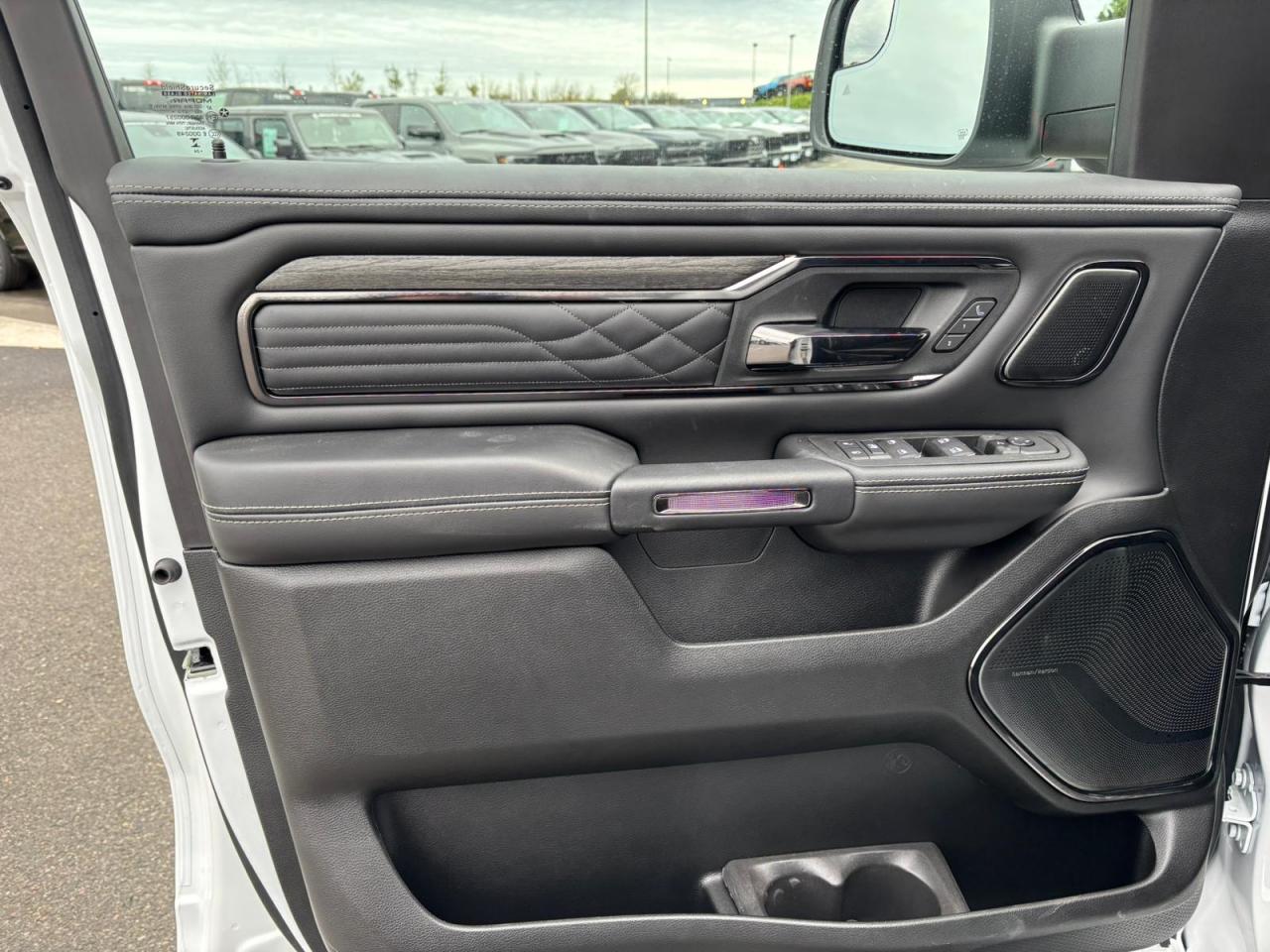 DODGE RAM 1500 CREW LIMITED NIGHT EDITION RAMBOX
