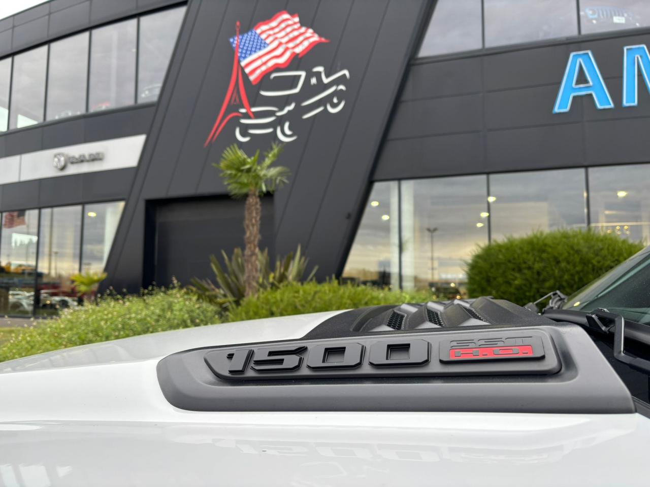 DODGE RAM 1500 CREW LIMITED NIGHT EDITION RAMBOX