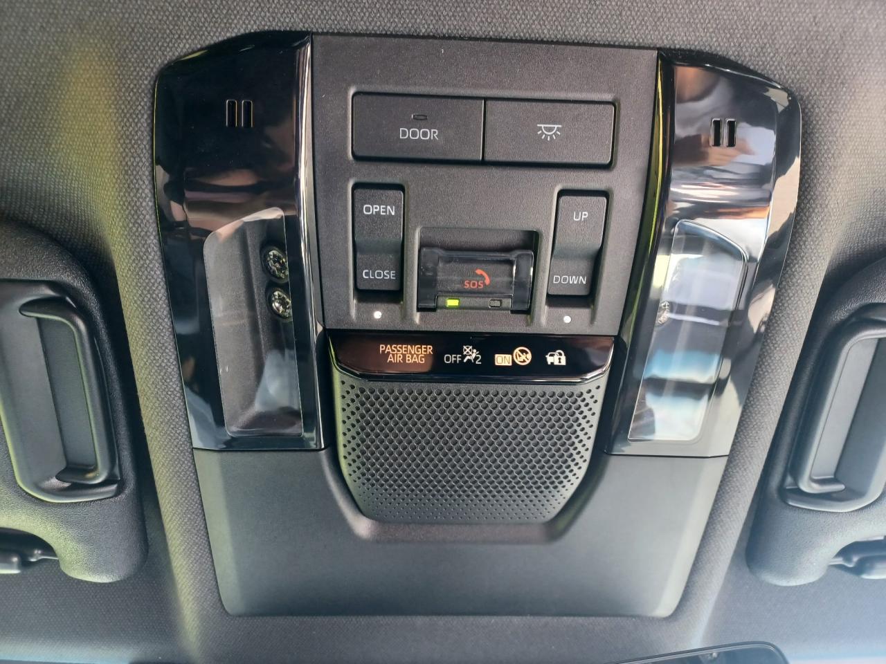TOYOTA LAND CRUISER 4WD WAGON HYBRID