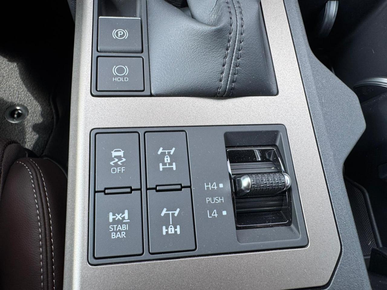 TOYOTA LAND CRUISER 4WD WAGON HYBRID