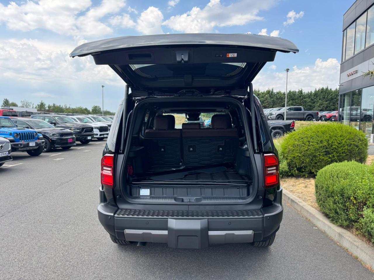 TOYOTA LAND CRUISER 4WD WAGON HYBRID