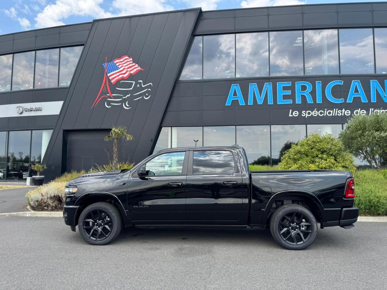 DODGE RAM 1500 CREW LARAMIE SPORT NIGHT EDITION AIR