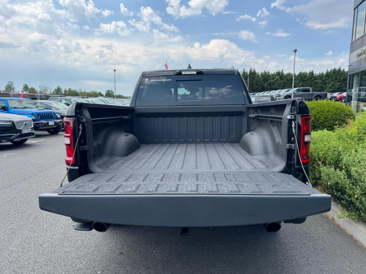 DODGE RAM 1500 CREW LARAMIE SPORT NIGHT EDITION AIR