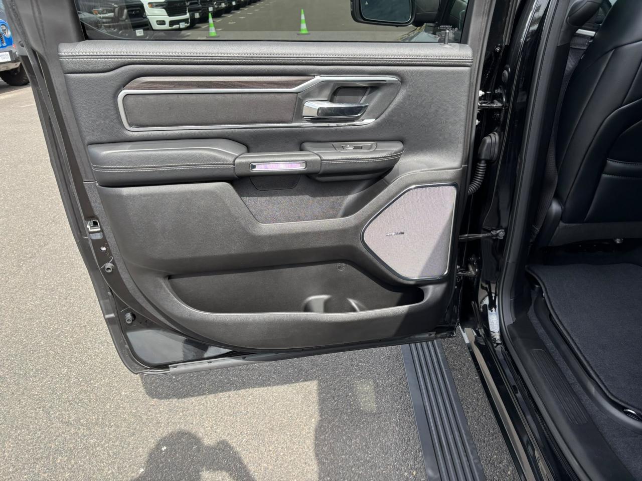 DODGE RAM 1500 CREW LARAMIE SPORT NIGHT EDITION AIR